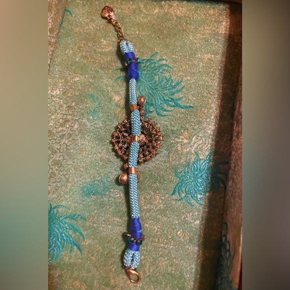 Betsey Johnson Multi Stone Saint Bart  Bracelet - Picture 8 of 8